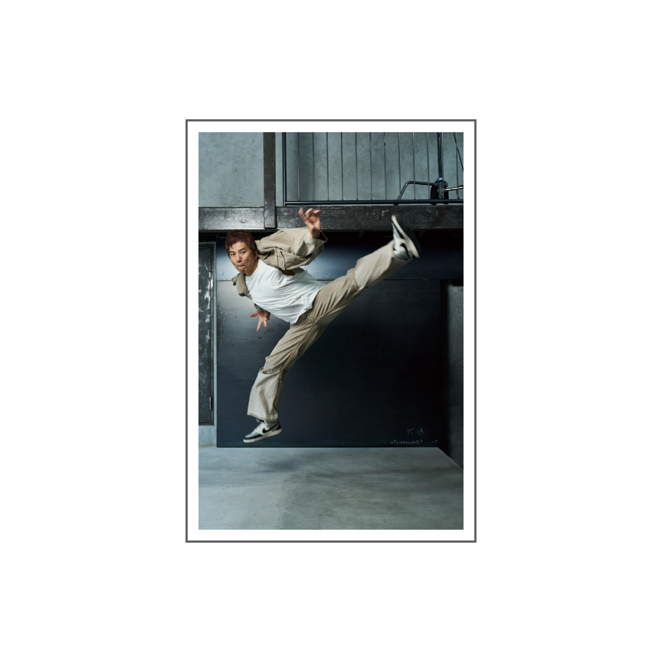 Bar“EJ32” ステッカー(四角) I 商品画像